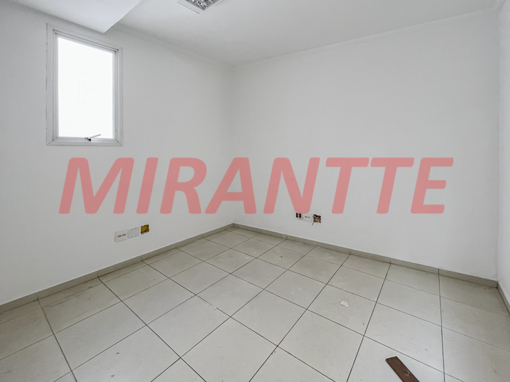 Comercial de 330m² em Santana