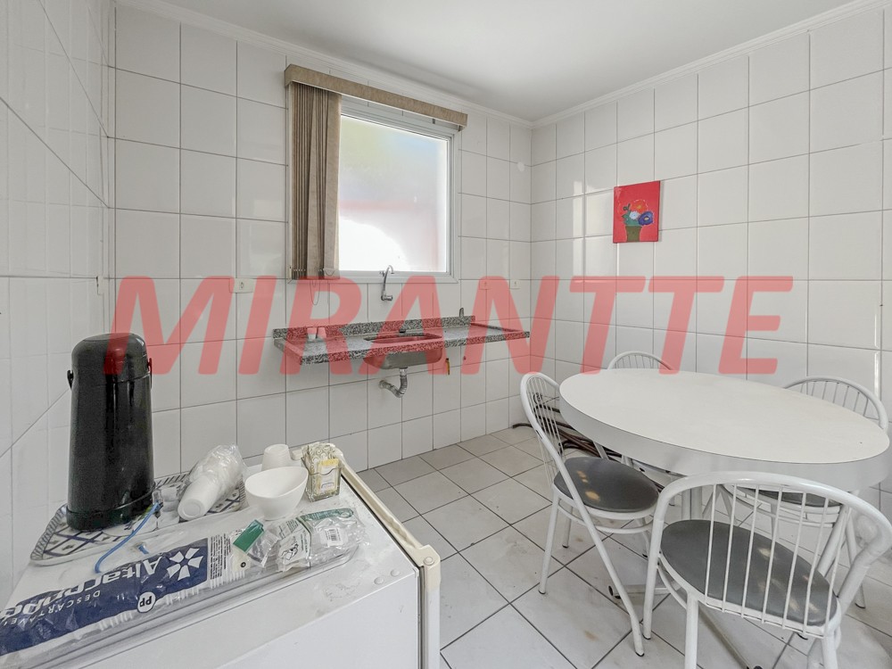 Comercial de 330m² em Santana