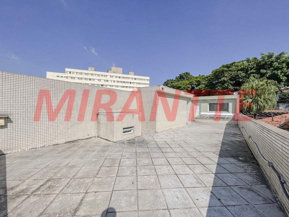 Comercial de 330m² em Santana