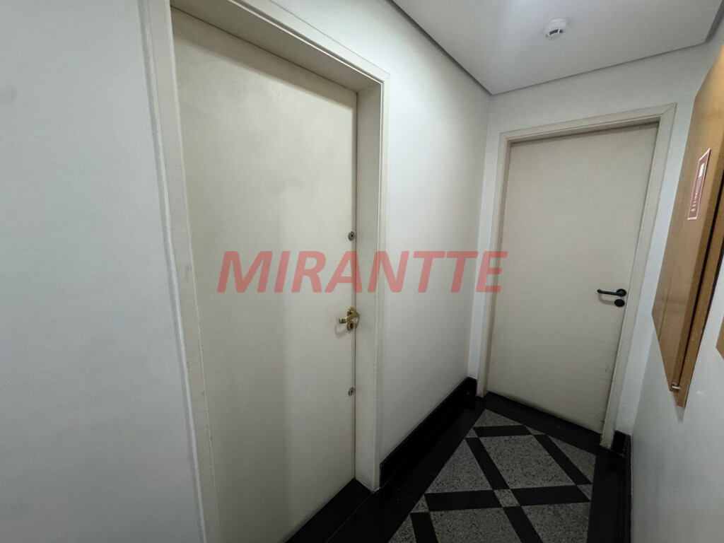 Comercial de 38m² em Santana