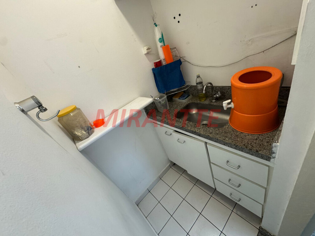 Comercial de 38m² em Santana