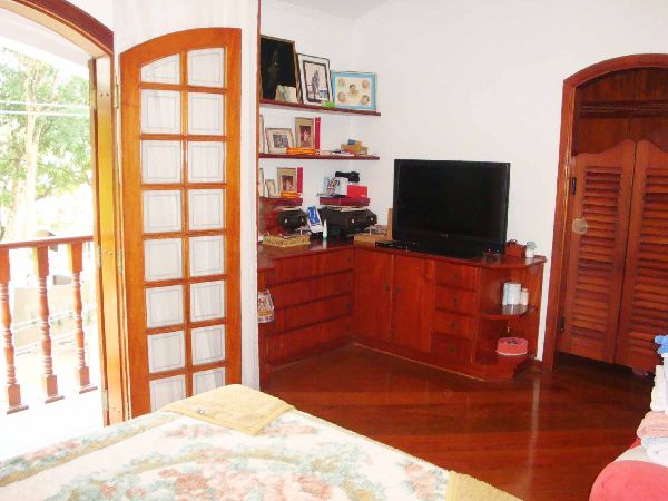 Sobrado de 387m² com 4 quartos em Jardim França