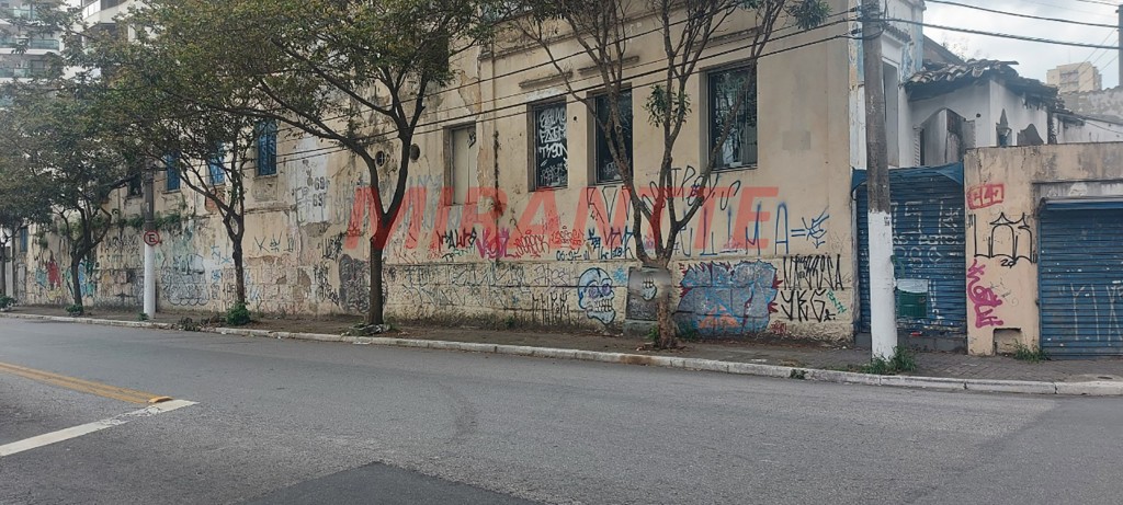 Terreno de 605m² em Santana