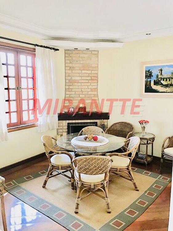 Sobrado de 407m² com 4 quartos em Serra da Cantareira