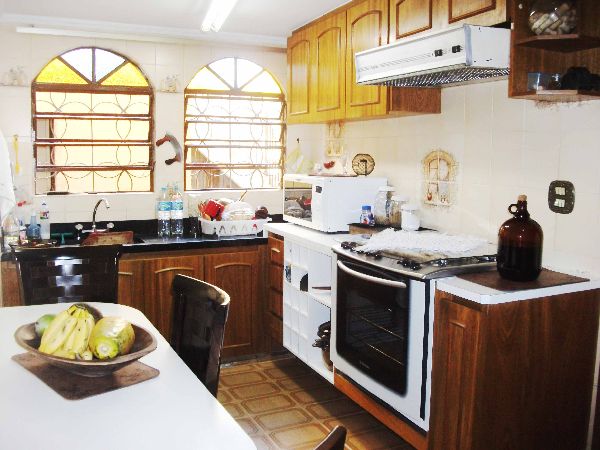 Sobrado de 186m² com 5 quartos em Tremembe