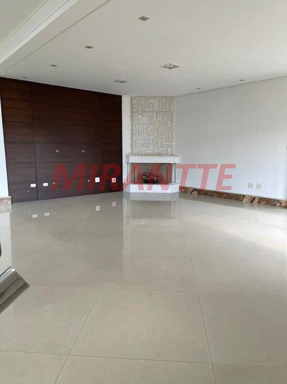 Cond. fechado de 522m² com 3 quartos em Jardim Floresta