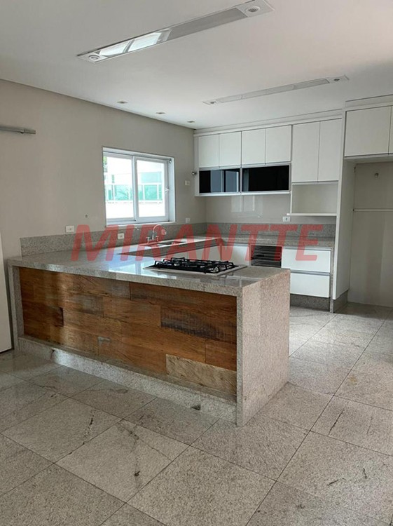 Cond. fechado de 522m² com 3 quartos em Jardim Floresta