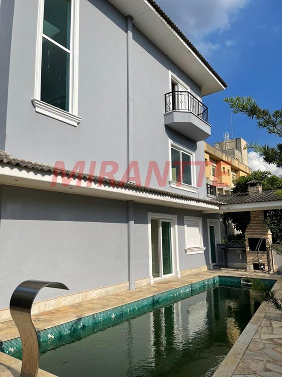 Cond. fechado de 522m² com 3 quartos em Jardim Floresta
