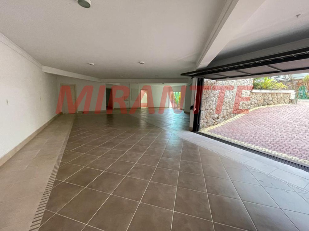 Cond. fechado de 522m² com 3 quartos em Jardim Floresta