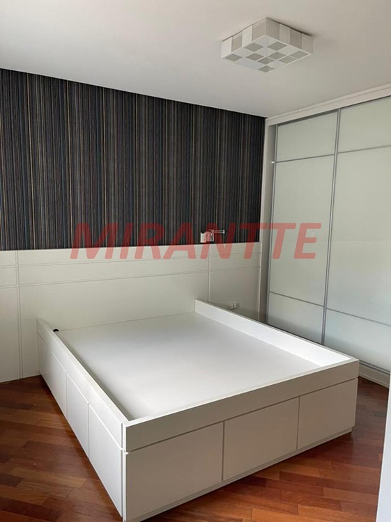 Cond. fechado de 522m² com 3 quartos em Jardim Floresta