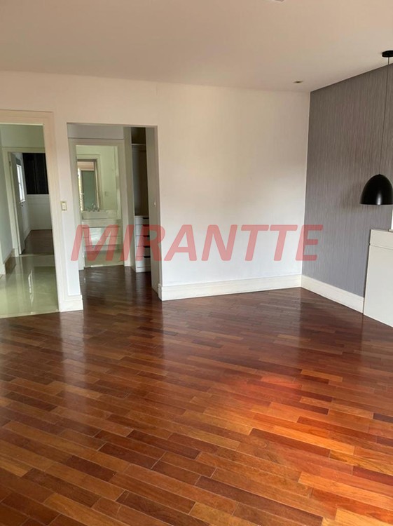 Cond. fechado de 522m² com 3 quartos em Jardim Floresta