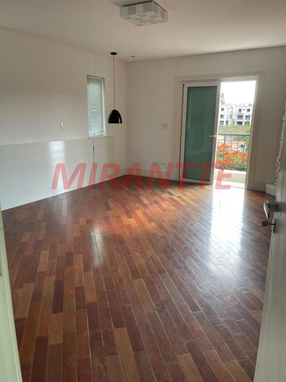 Cond. fechado de 522m² com 3 quartos em Jardim Floresta