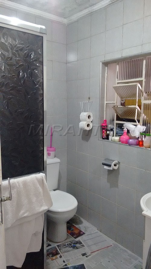 Casa terrea com 3 quartos em Vila Nivi