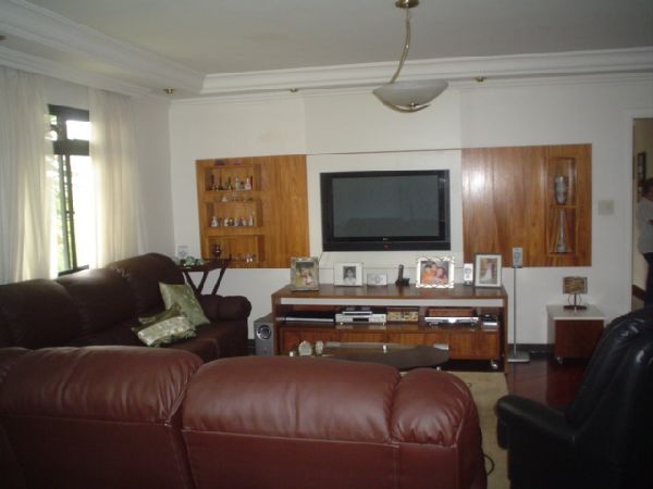 Apartamento de 184m² com 4 quartos em Água Fria