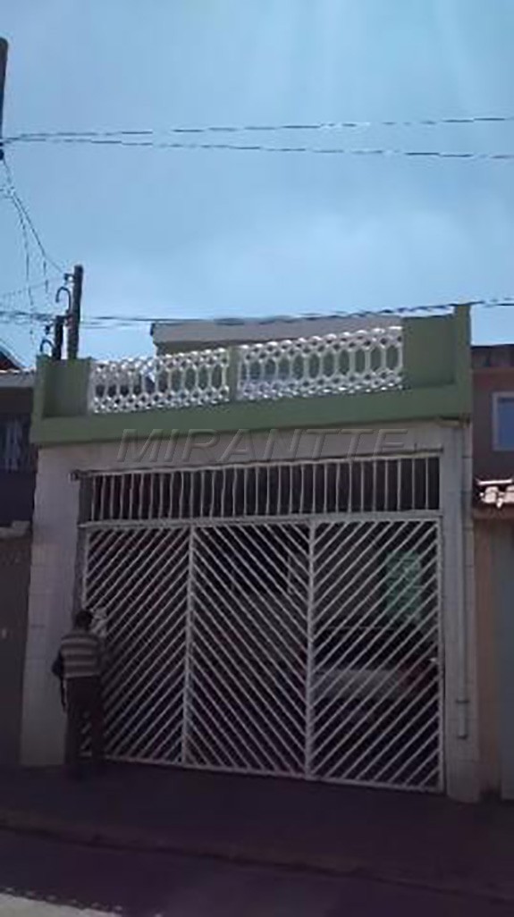 Sobrado de 175m² com 4 quartos em Jardim Tremembé