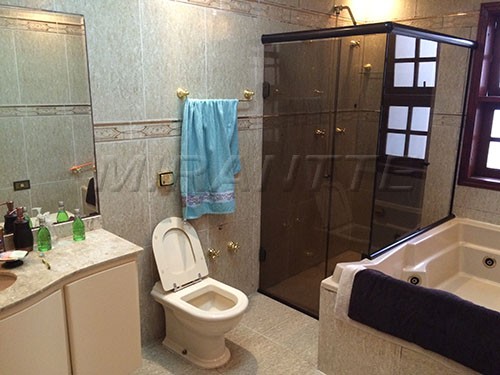 Sobrado de 851m² com 4 quartos em Barro Branco
