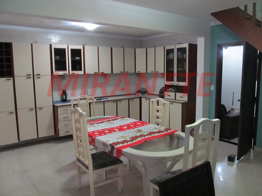 Sobrado de 170m² com 3 quartos em Santana