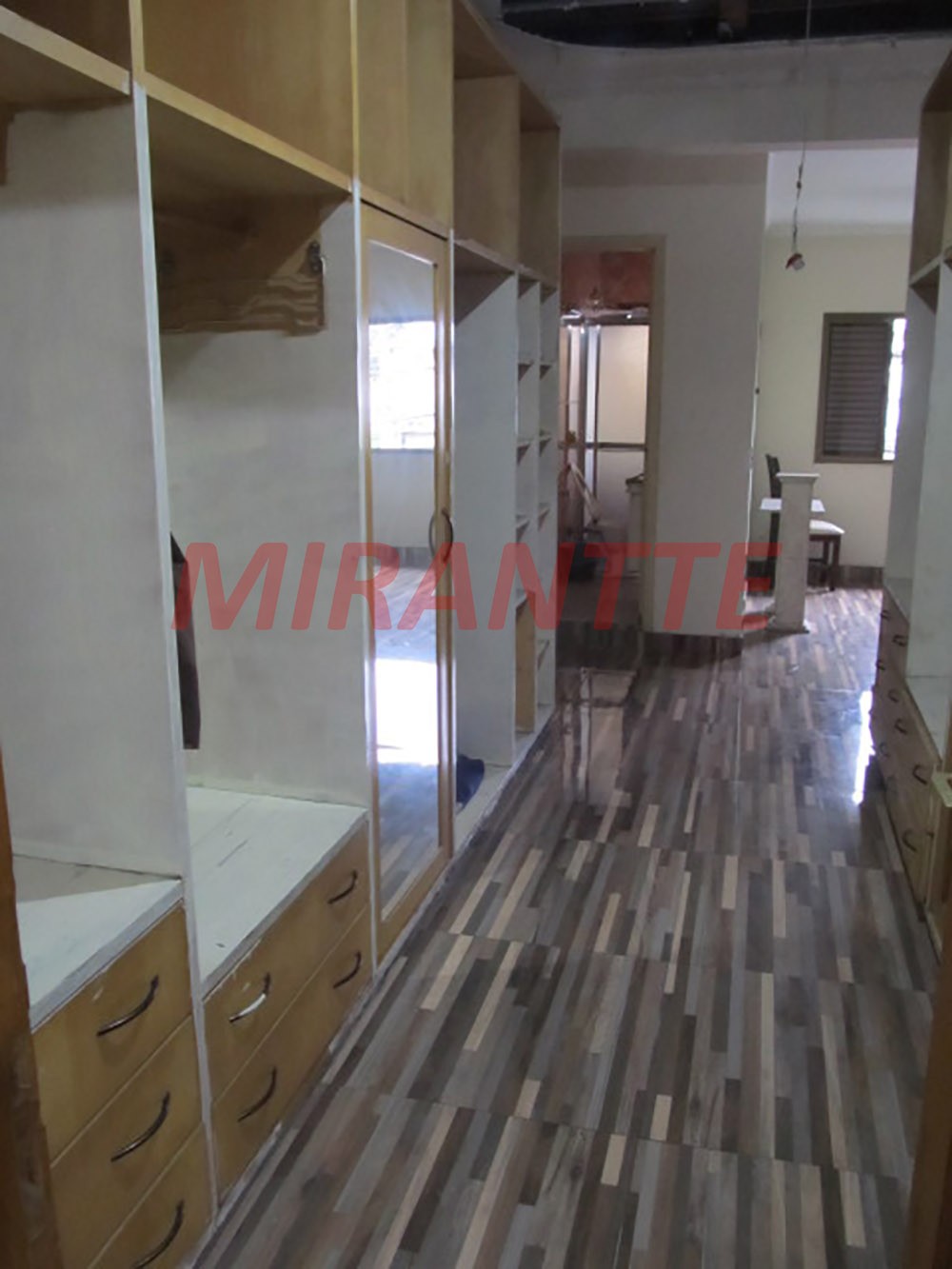 Sobrado de 170m² com 3 quartos em Santana