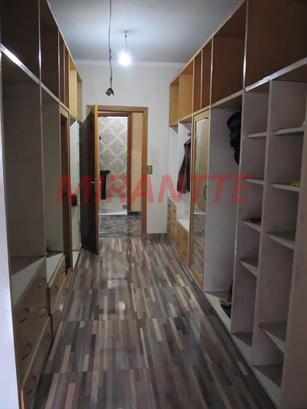 Sobrado de 170m² com 3 quartos em Santana