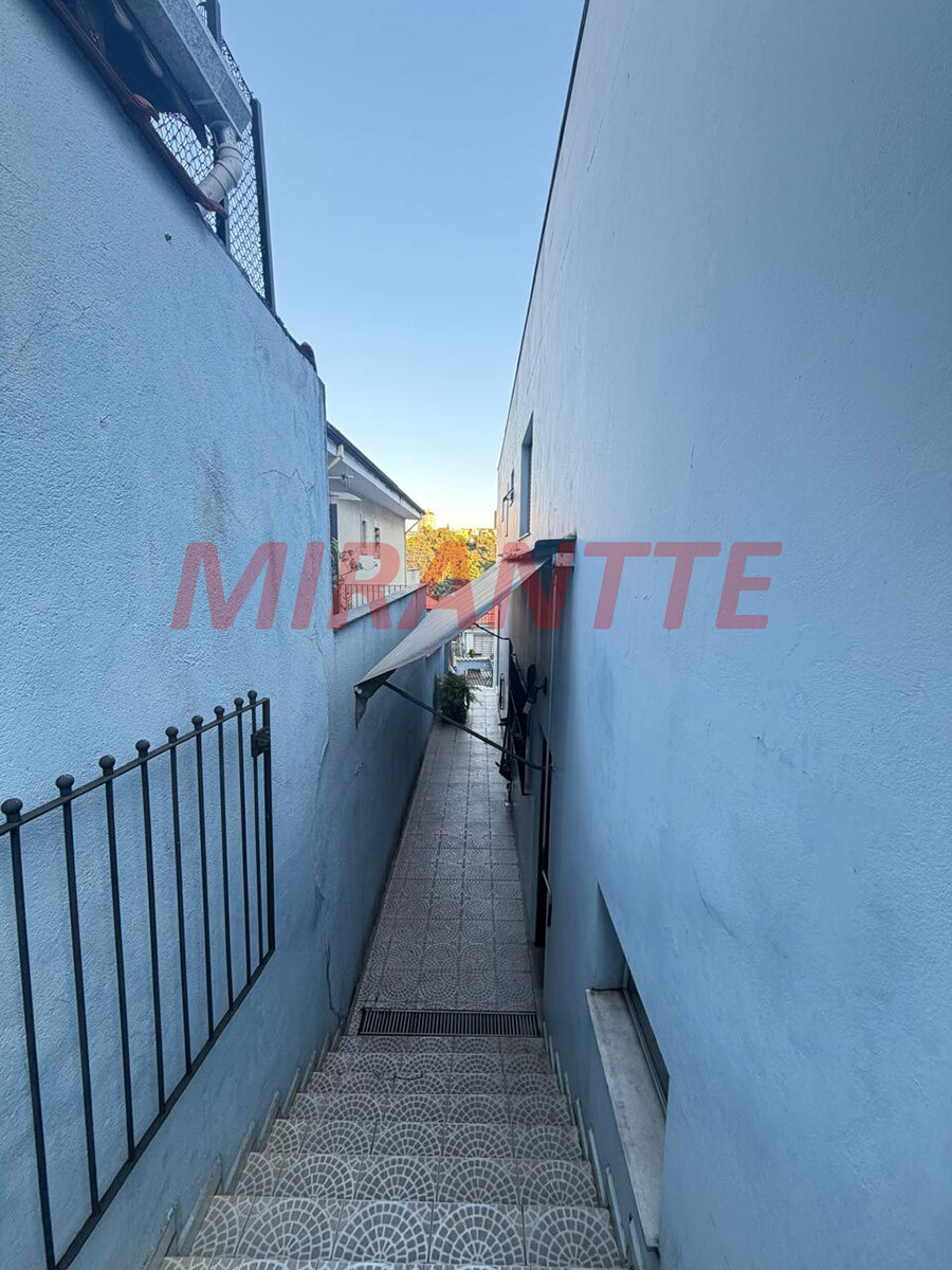 Sobrado de 210m² com 4 quartos em Vila Aurora