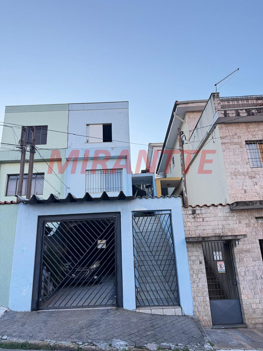 Sobrado de 210m² com 4 quartos em Vila Aurora