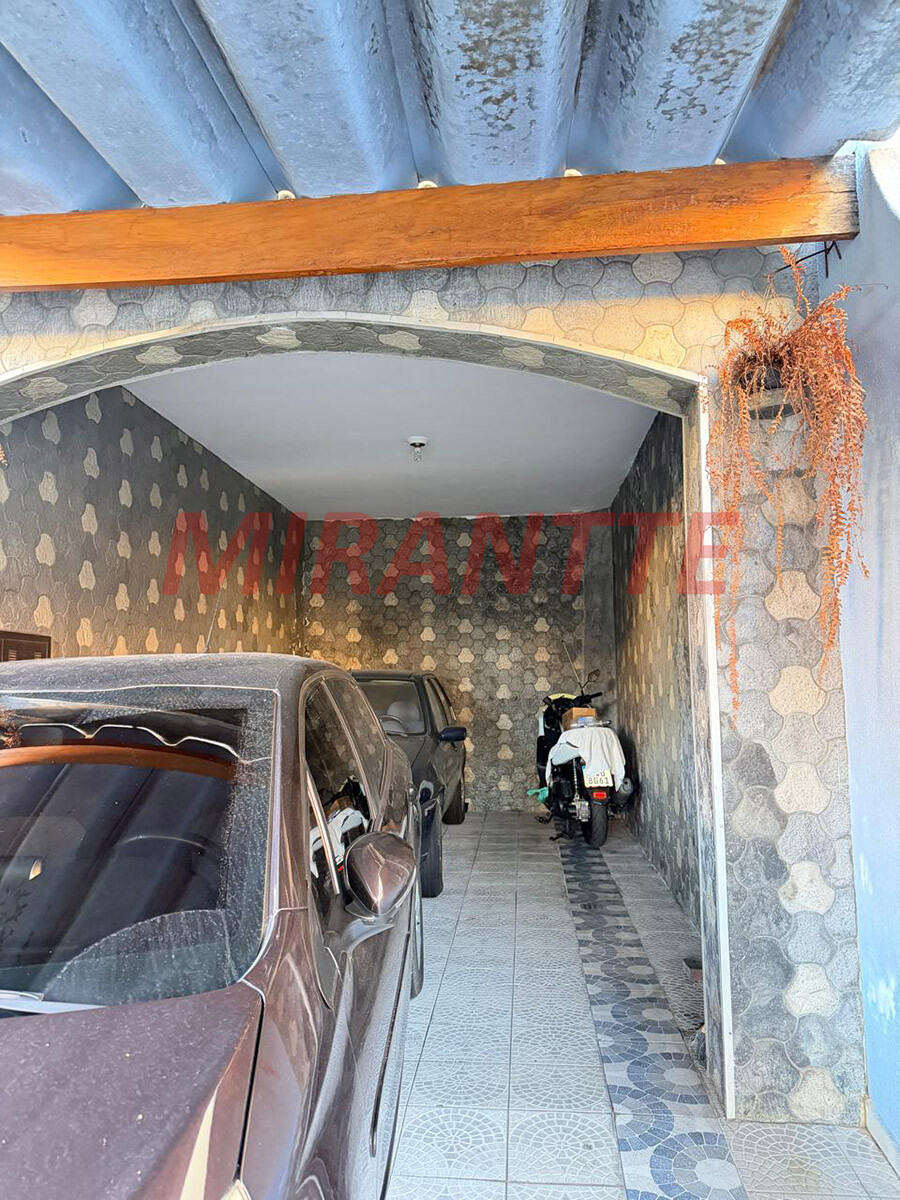 Sobrado de 210m² com 4 quartos em Vila Aurora