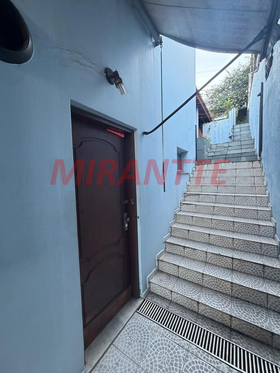 Sobrado de 210m² com 4 quartos em Vila Aurora