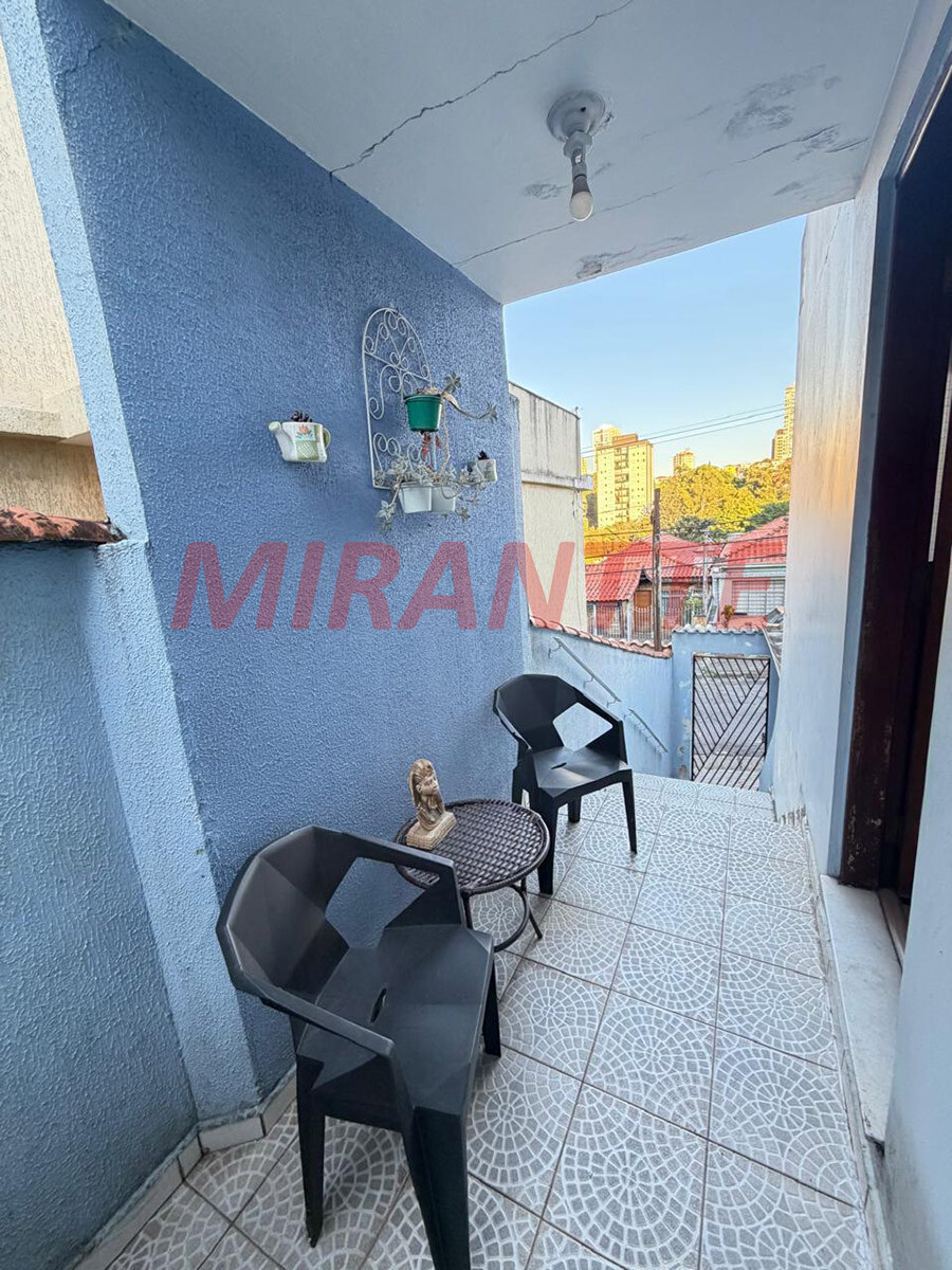Sobrado de 210m² com 4 quartos em Vila Aurora