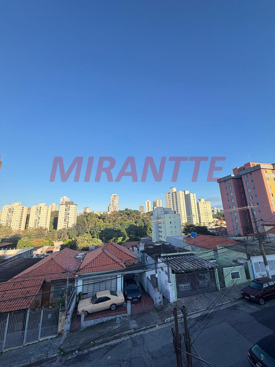 Sobrado de 210m² com 4 quartos em Vila Aurora